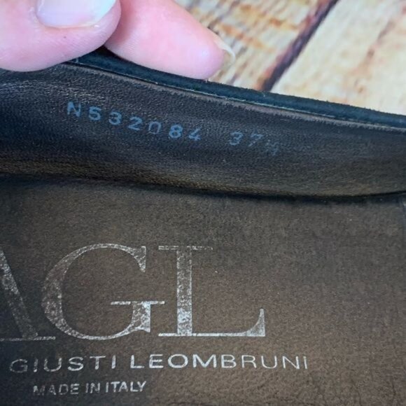 AGL Attilio Giusti Leombruni Black Studded Suede Riveted Flats Sz 7.5 (37.5) - Picture 9 of 9